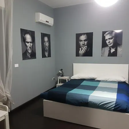 Colors לינה וארוחת בוקר 3*