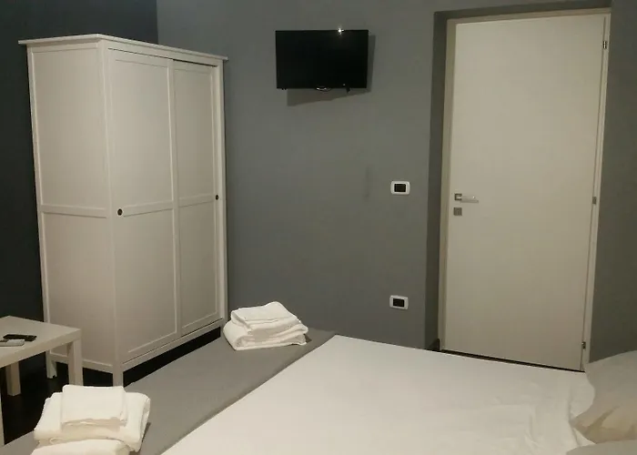 住宿加早餐酒店 Colors 塞利亚马里纳